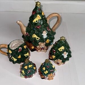Christmas Tree Vintage Jay Imports 1995 Ceramic tea pot, creamer, salt&peper